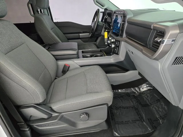 Used 2024 White Ford XLT image 3
