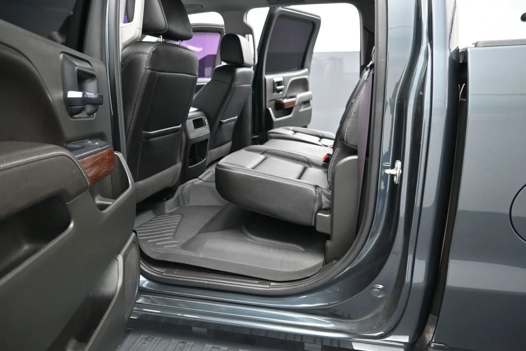 Used 2017 Gray GMC SLT image 16