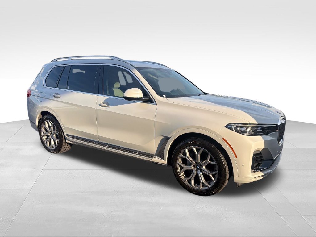 Used 2020 White BMW xDrive40i image 7
