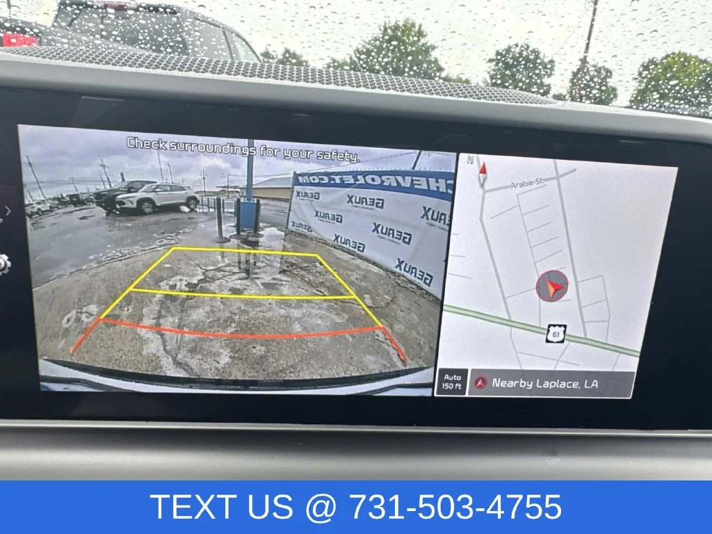 Used 2025 White Kia S image 38