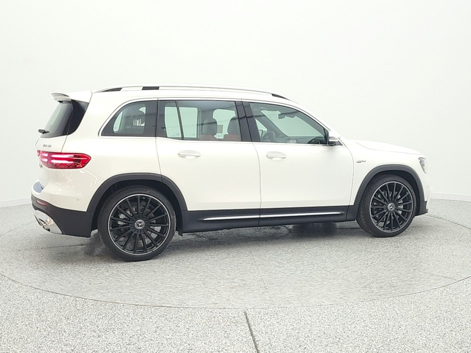New 2026 Polar White Mercedes-Benz AMG® GLB 35 4MATIC SUV image 5