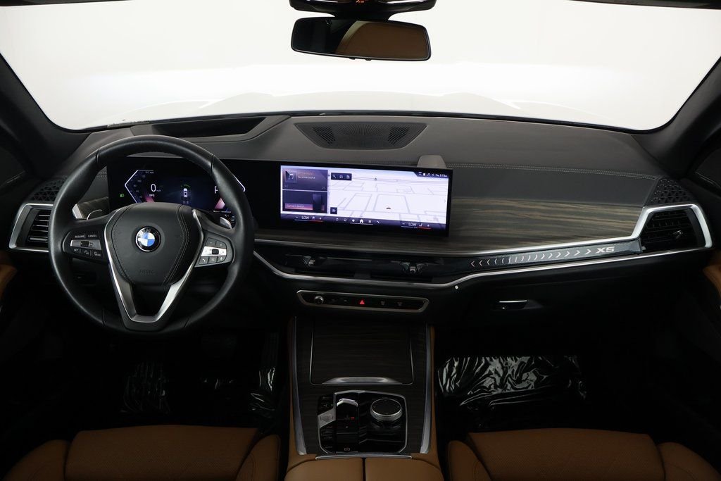 Certified Used 2026 Mineral White Metallic BMW sDrive40i image 8