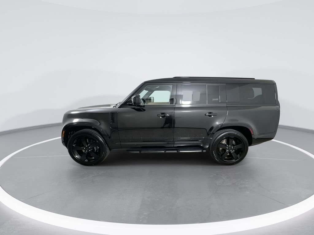 New 2026 Santorini Black Land Rover V8 image 5