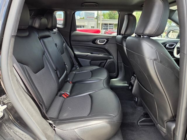 Certified Used 2022 Black Jeep Latitude image 19