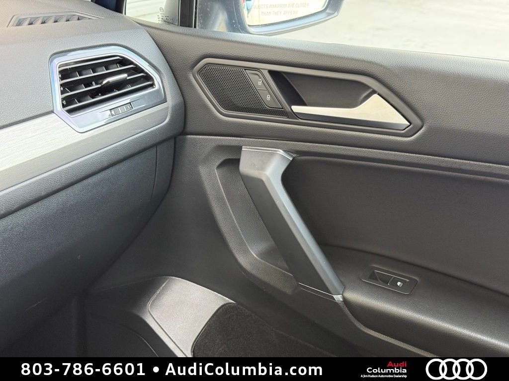 Used 2020 Blue Volkswagen 2.0T SE image 34