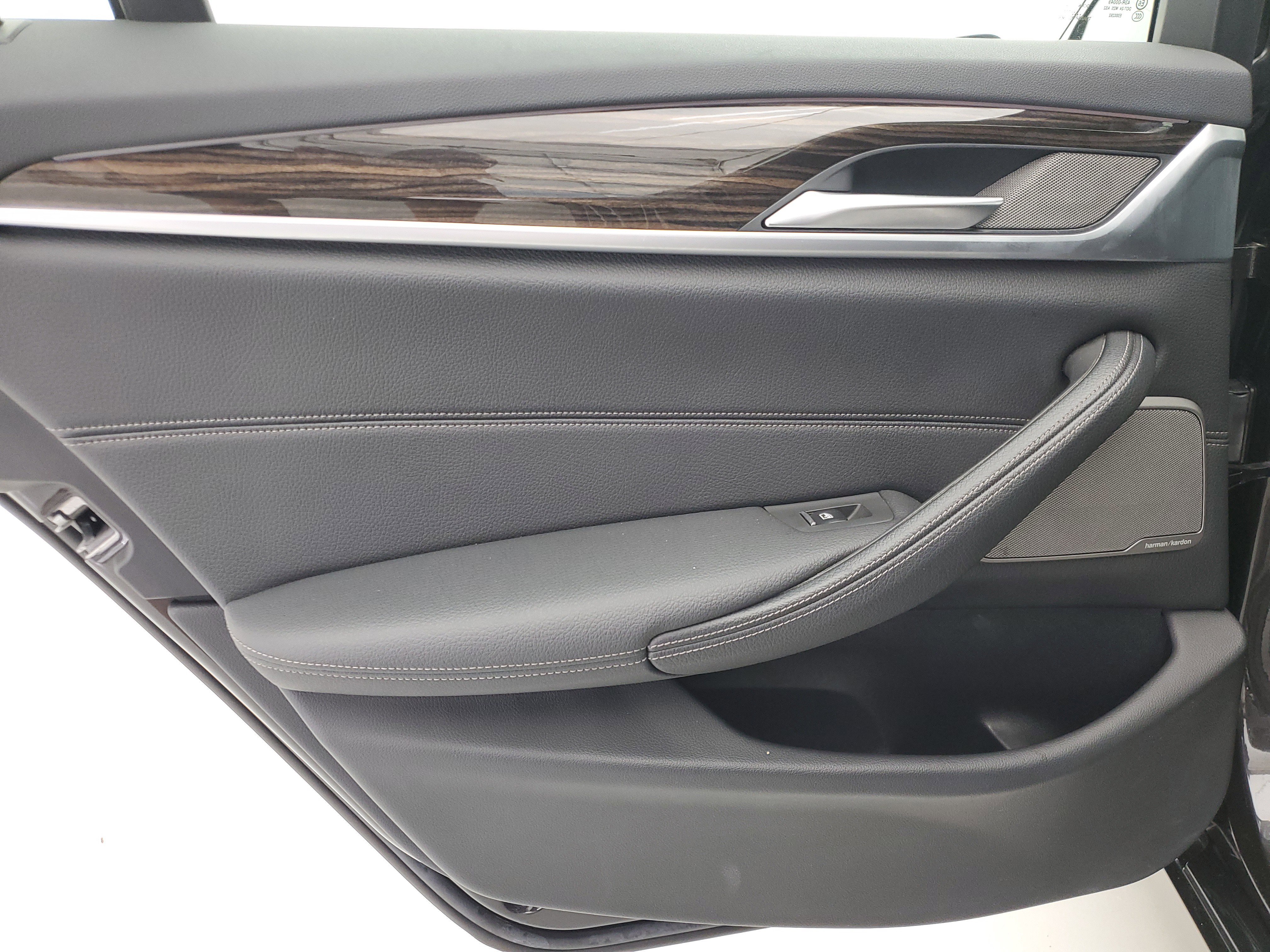 Used 2023 Dark Graphite Metallic BMW 530i image 15