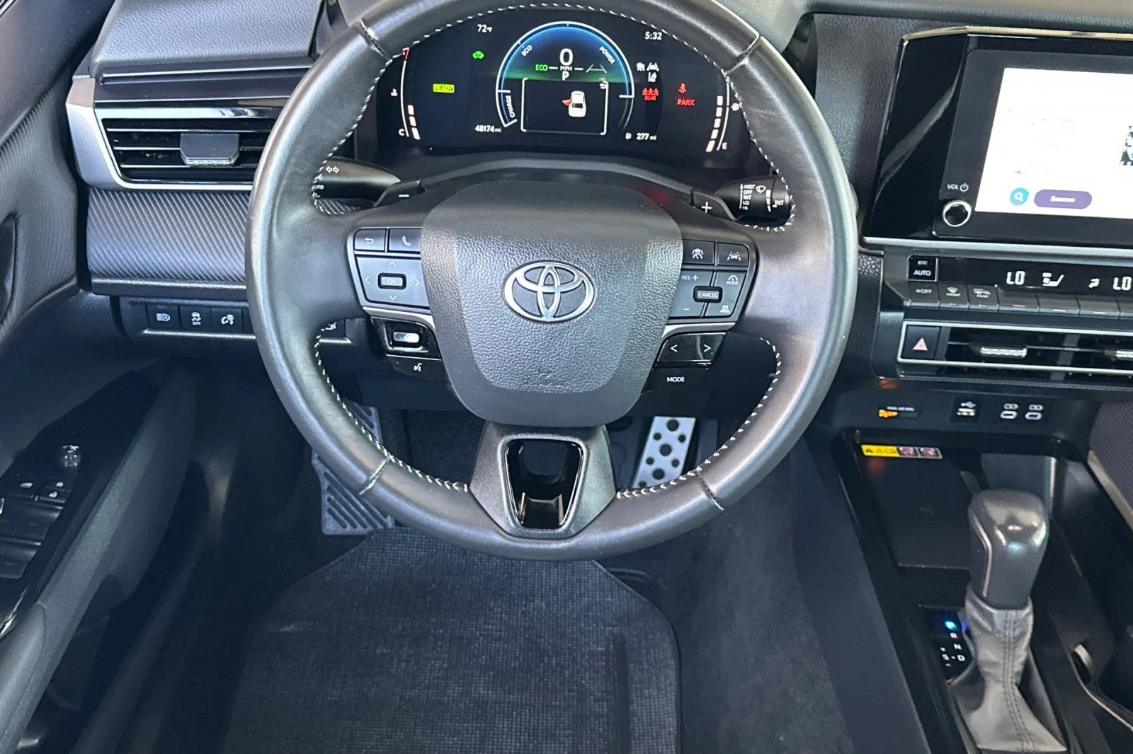 Used 2025 Ocean Toyota SE image 11