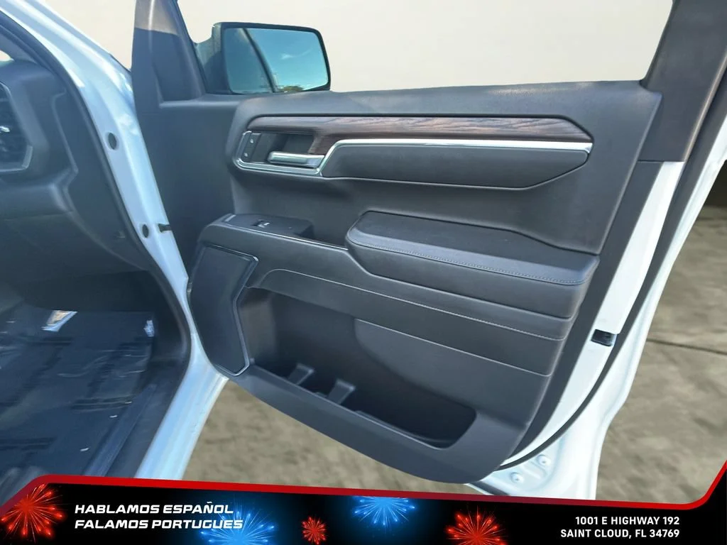 Certified Used 2024 Summit White GMC SLT image 32
