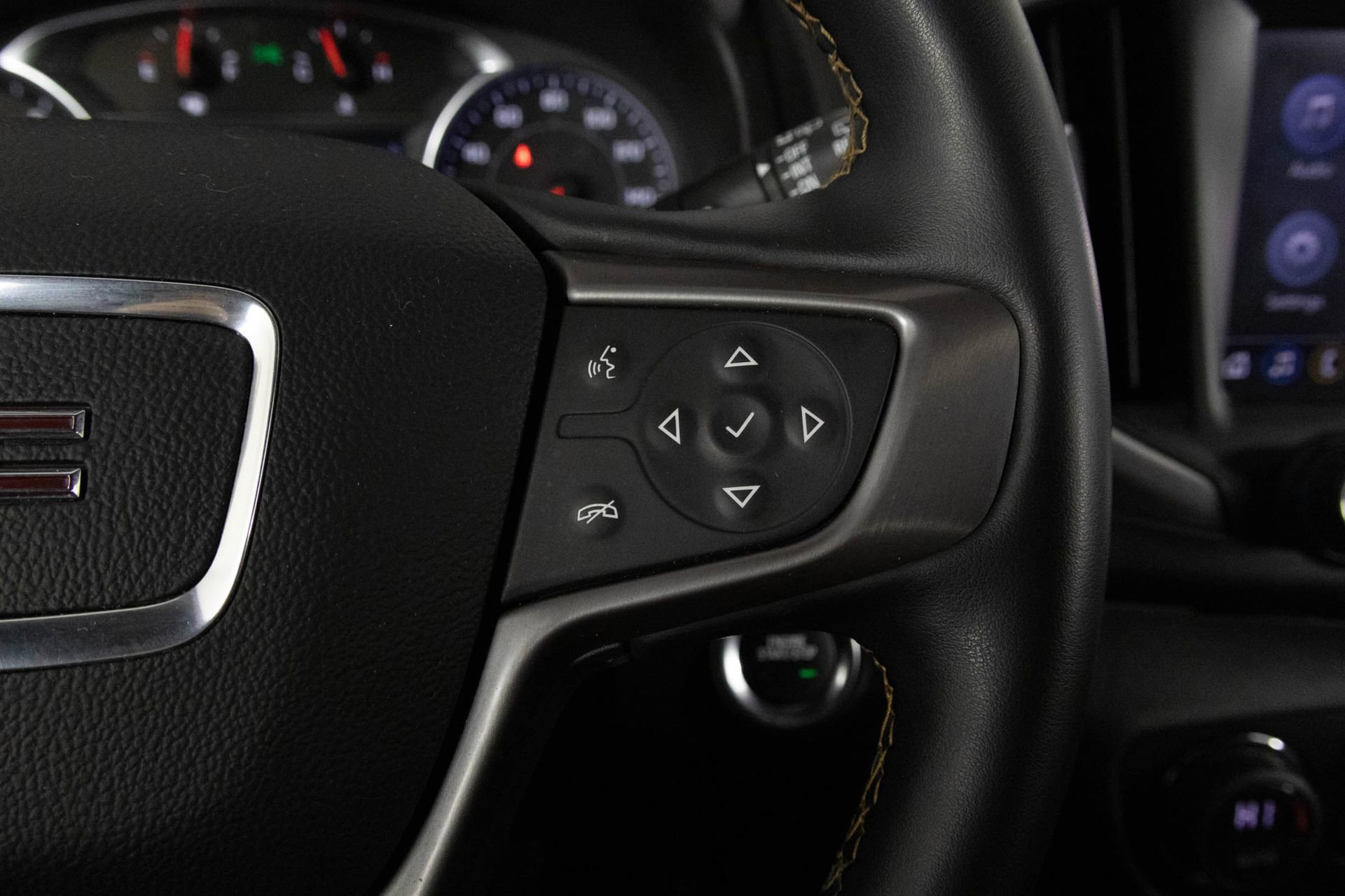 2023 GMC TERRAIN - Image 29