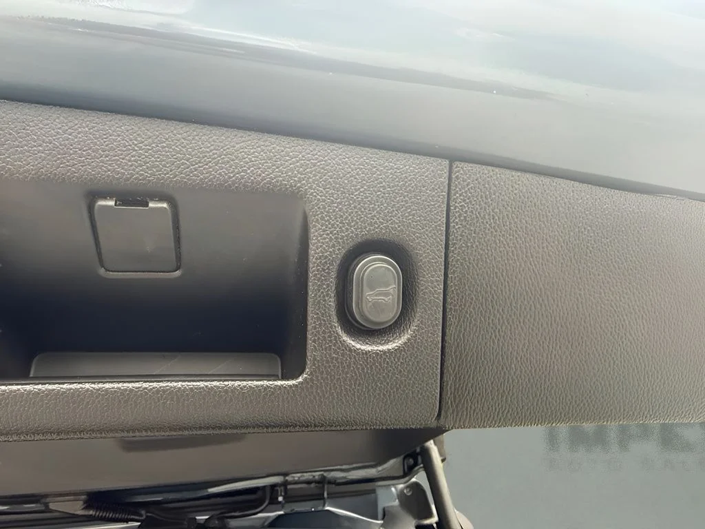 Used 2020 Gray Chevrolet RST image 34