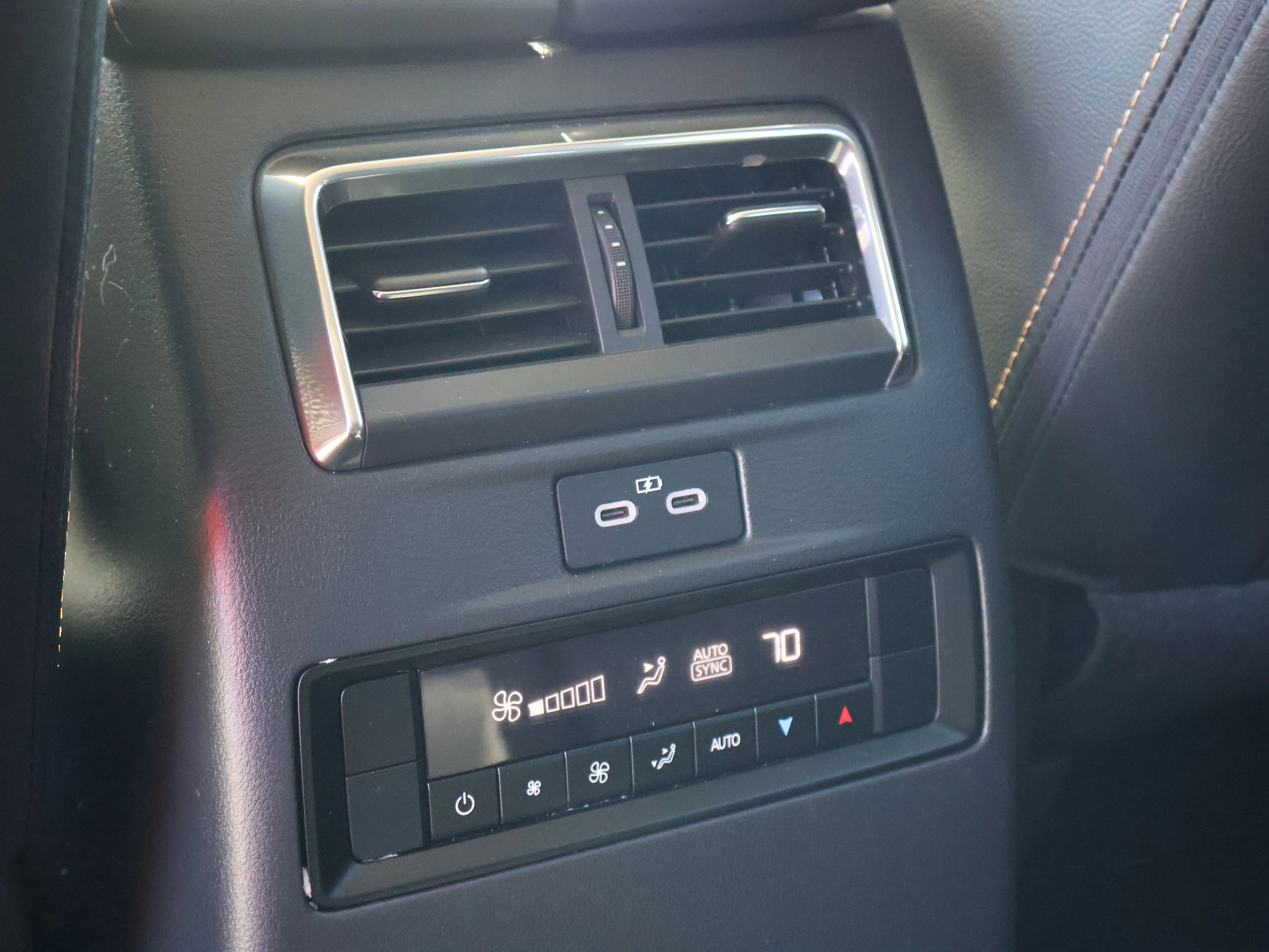 2025 Mazda CX-70 Premium Package - Photo 18
