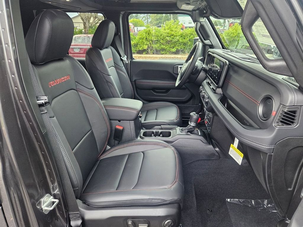 New 2026 Granite Crystal Metallic Clear-Coat Exterior Paint Jeep Rubicon X image 39