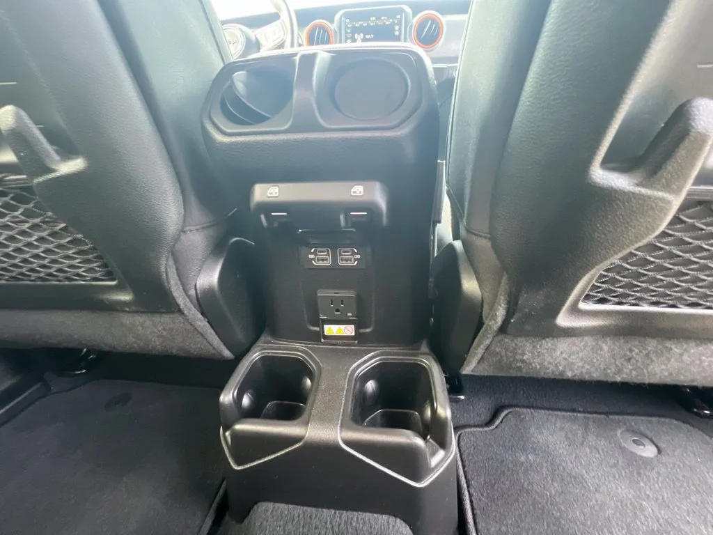 Certified Used 2022 White Jeep Mojave image 23