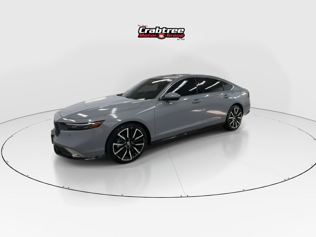 Used 2025  Honda Touring image 4