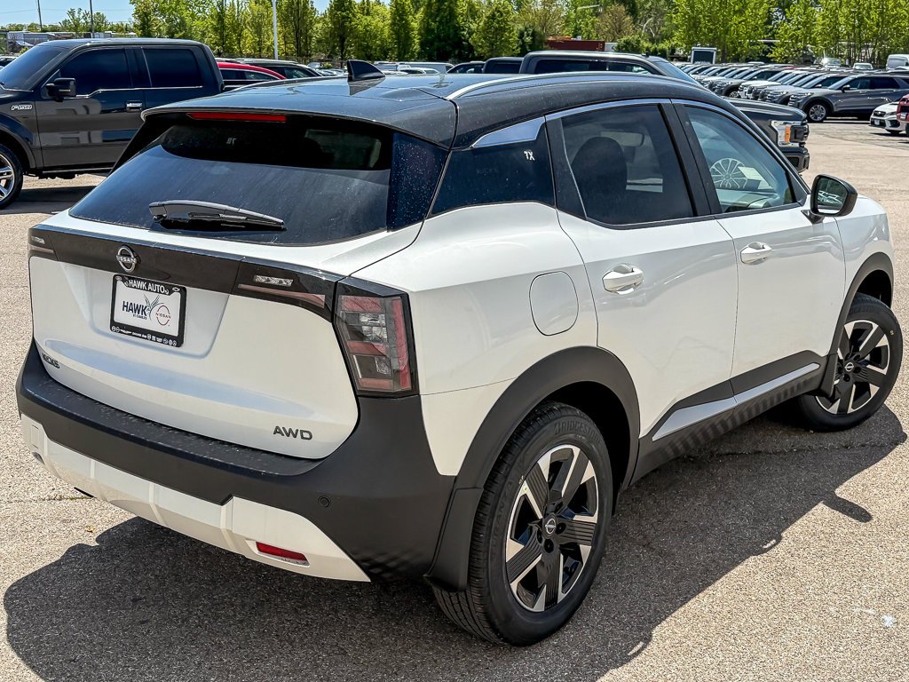 New 2026 Aspen White Tricoat/Super Black Nissan SV image 7
