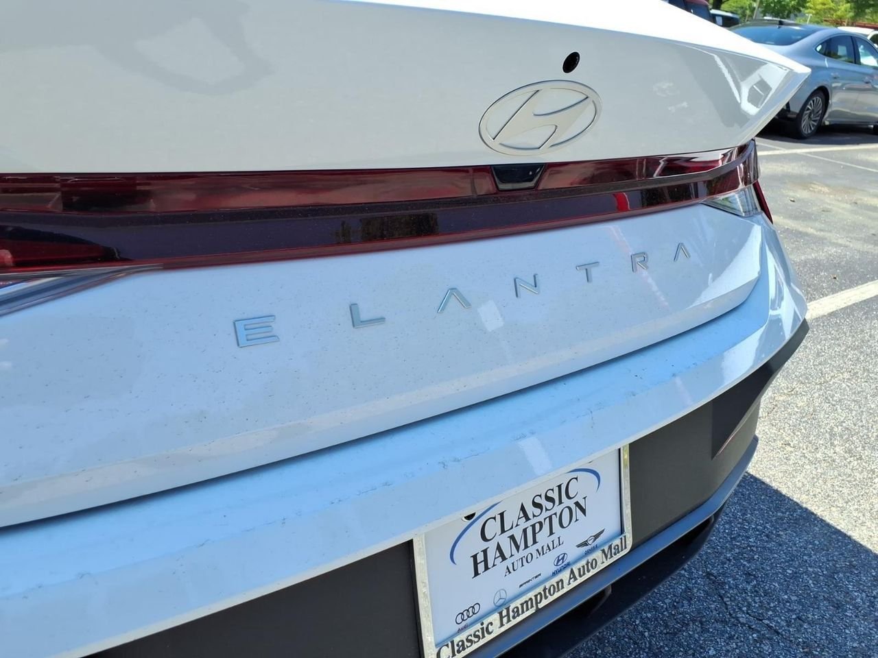 New 2026 Serenity White Hyundai SE image 9