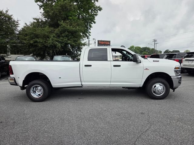 New 2026 Bright White Clear-Coat Exterior Paint RAM Tradesman image 10