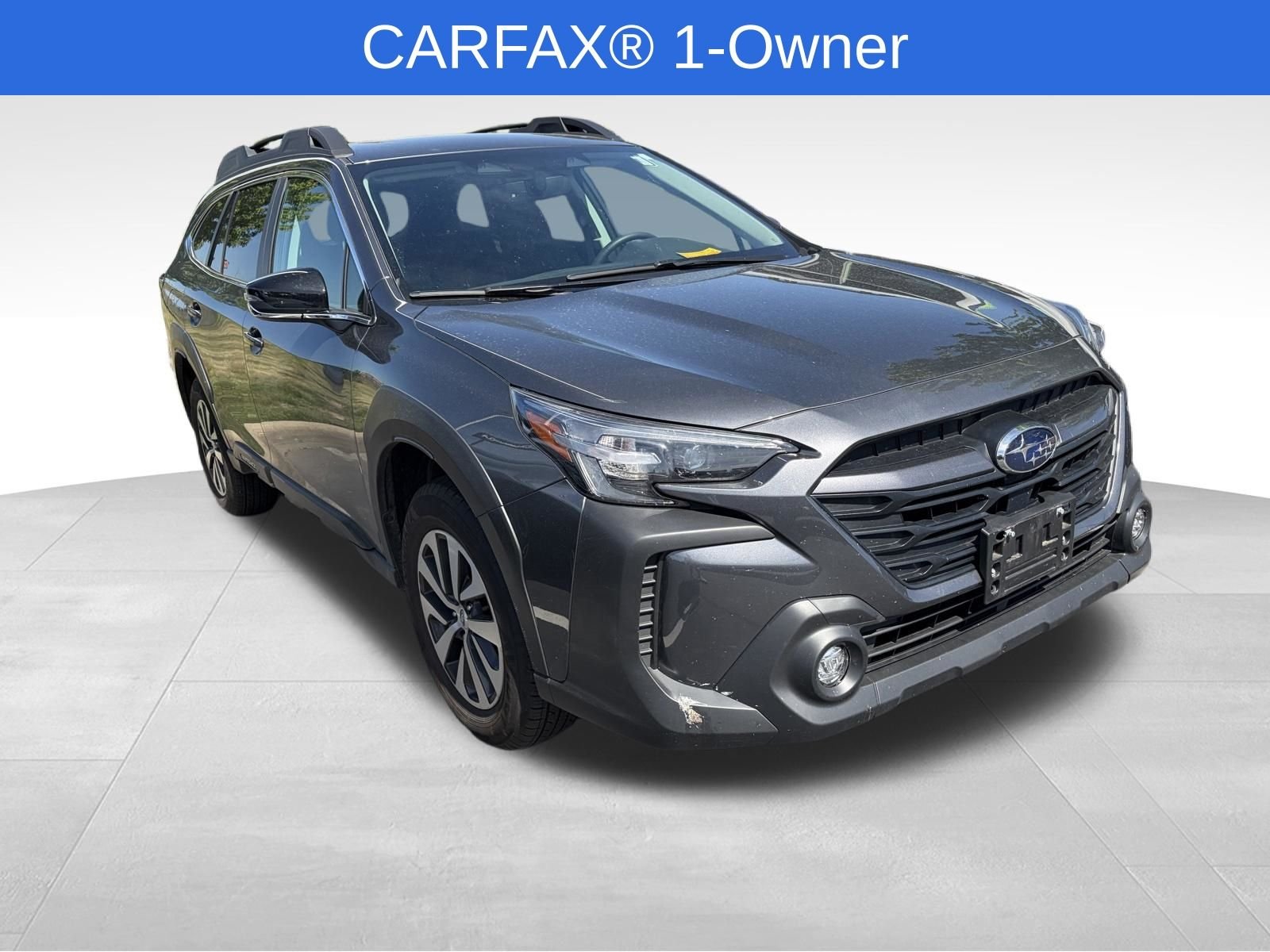 2025 Subaru Outback Premium's photo