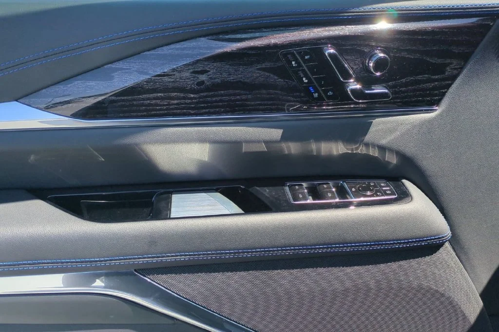 2026 Cadillac Escalade IQ Sport - Photo 24