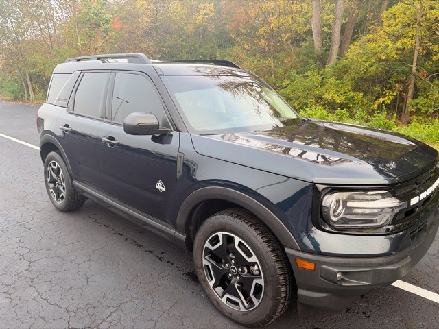 Used 2021 Blue Metallic Ford Outer Banks image 8