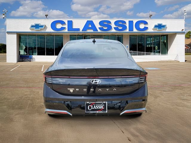 Used 2024 Blue Hyundai SEL image 6