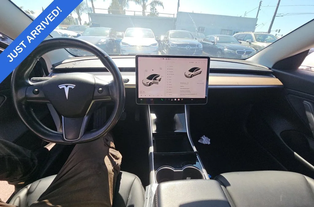 Used 2018 Pearl White Multi-Coat Tesla Long Range image 5