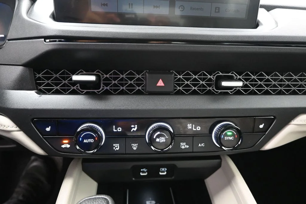 Certified Used 2026 Platinum White Pearl Honda SE image 17
