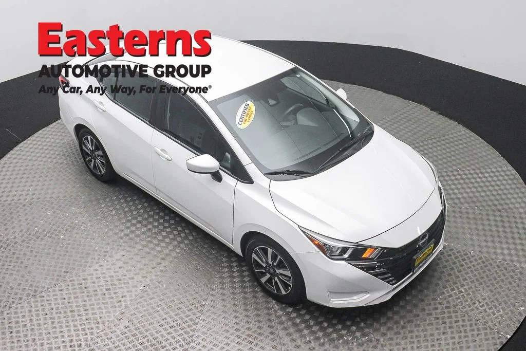 Used 2023 White Nissan 1.6 SV image 3