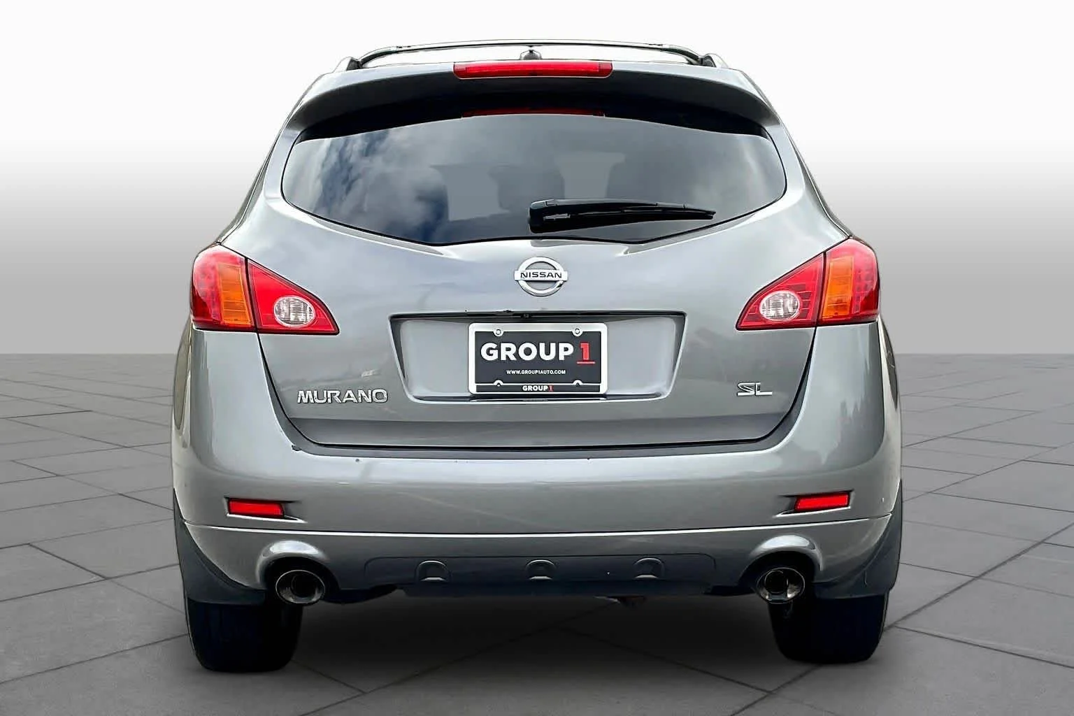 Used 2009 Platinum Graphite Nissan SL image 4