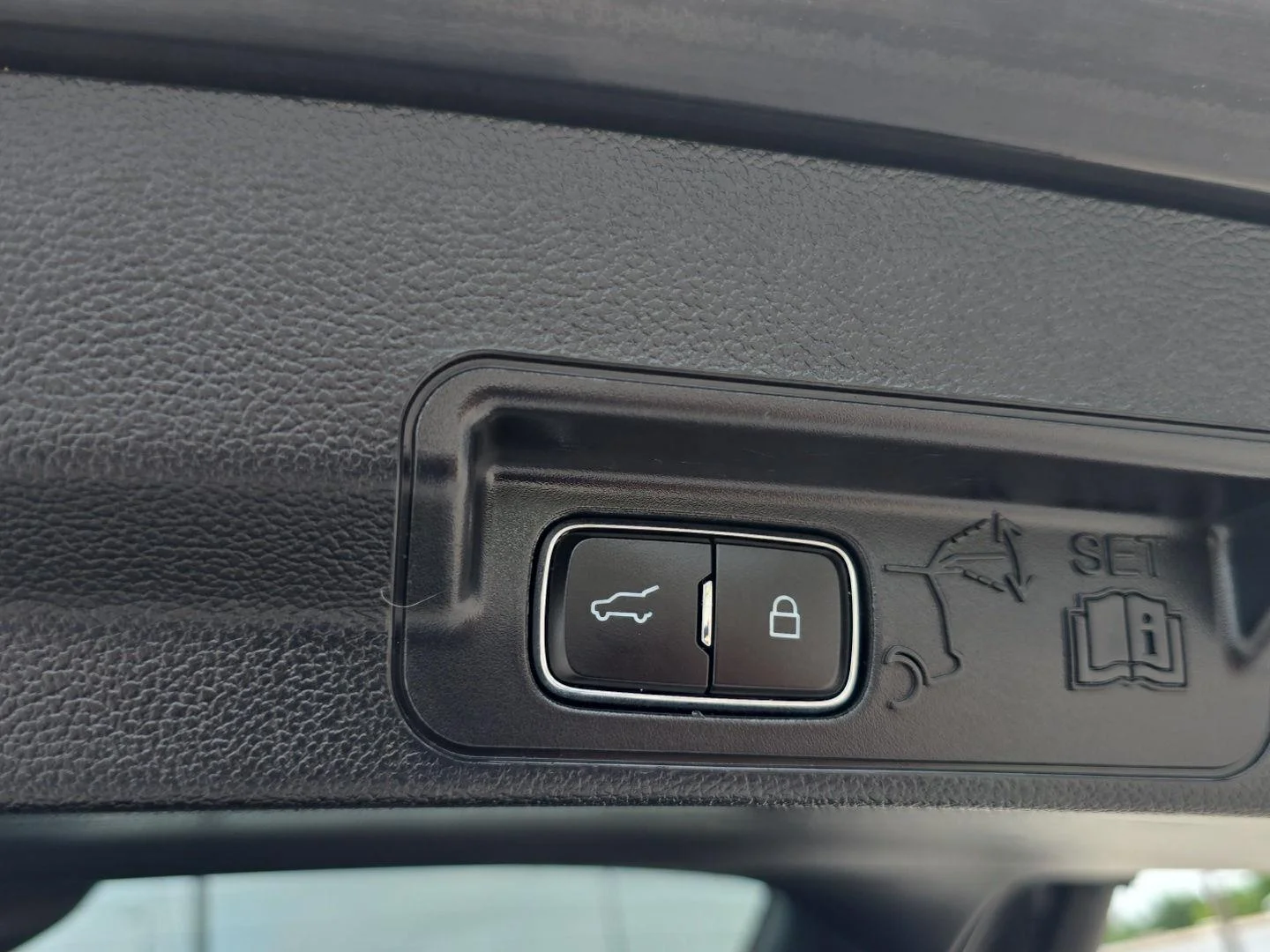 Used 2023 Agate Black Ford XLT image 7