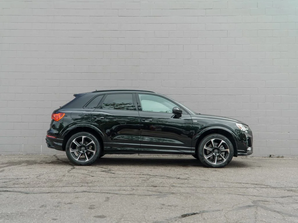 Used 2025 Black Audi Premium Plus image 8
