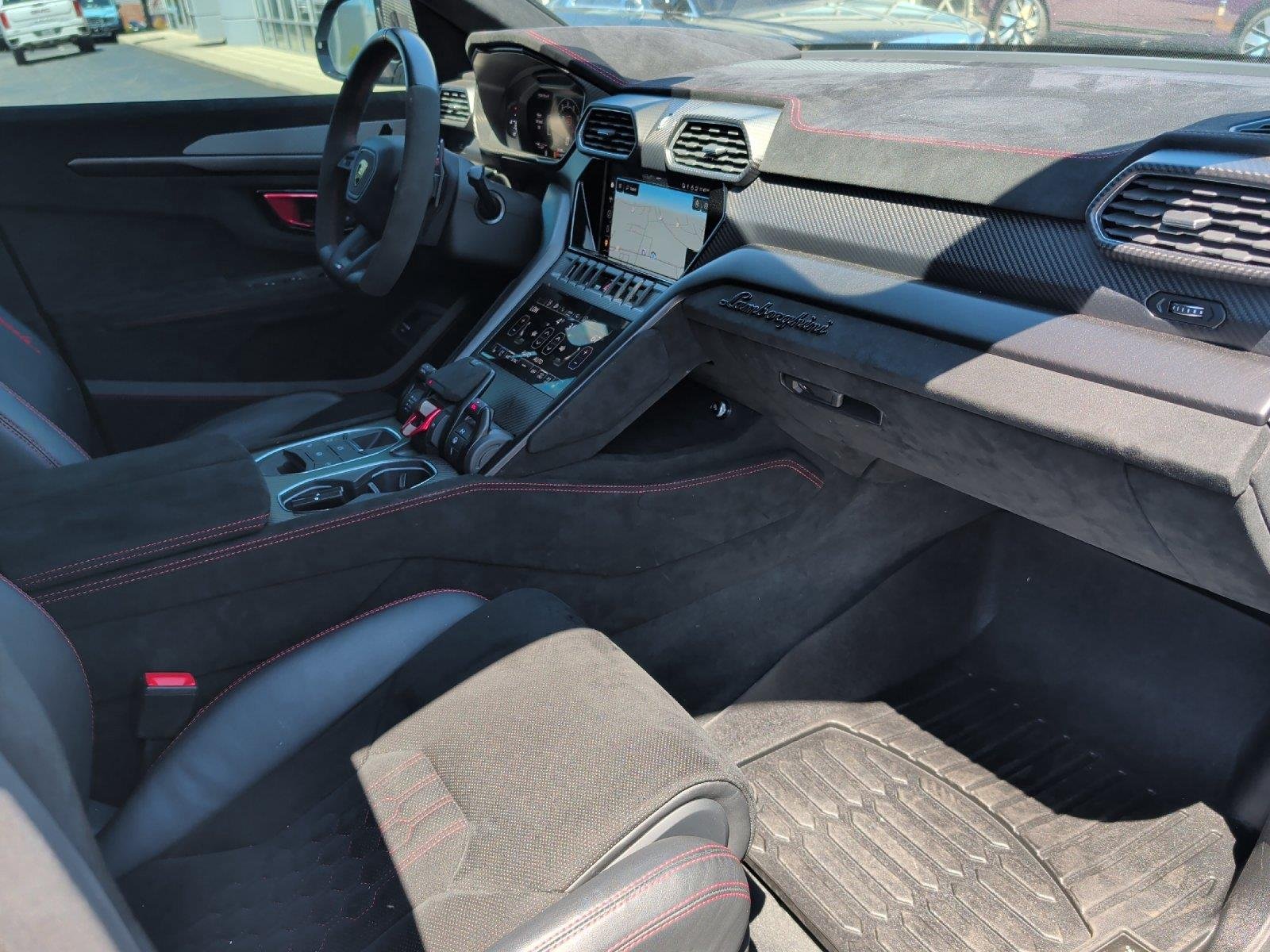 Used 2023 Bianco Monocerus Matt Lamborghini Performante image 40