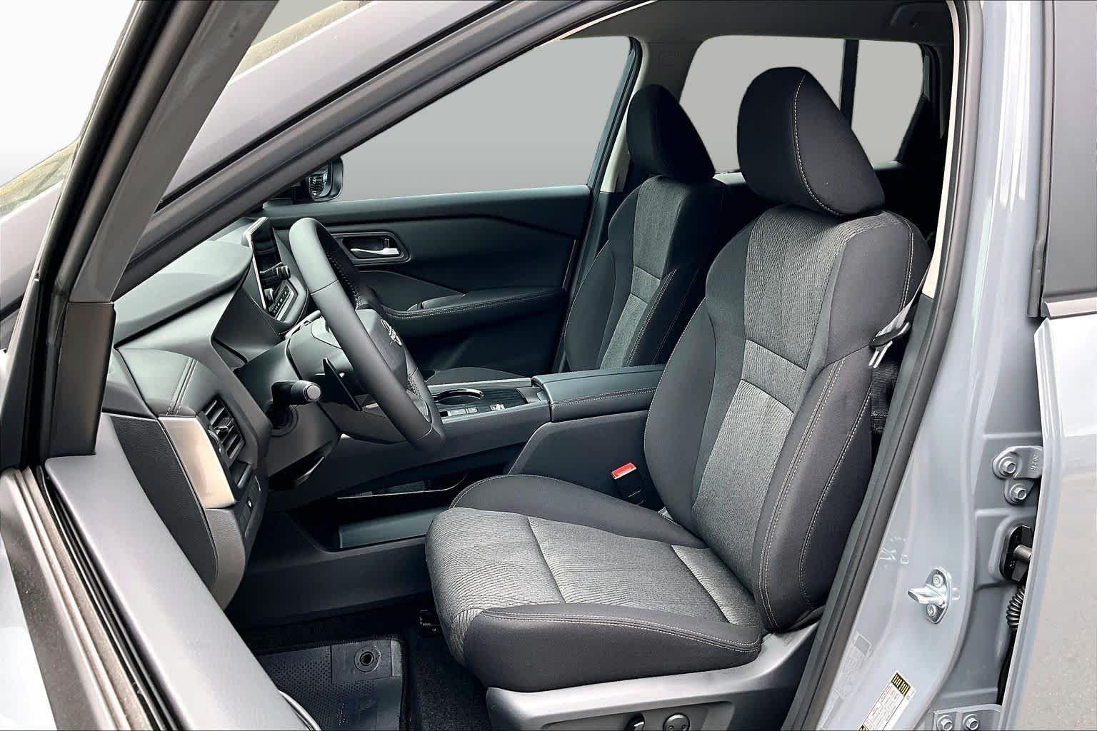 New 2026 Boulder Gray Pearl Nissan SV image 15