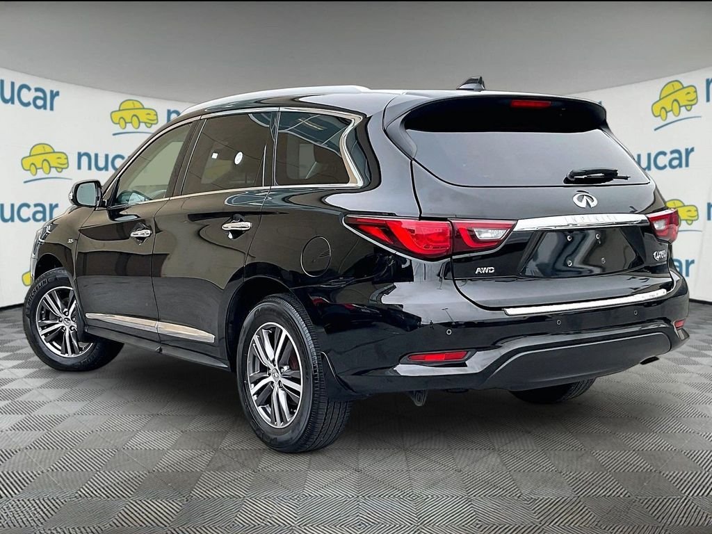 Used 2019 Black INFINITI LUXE image 4
