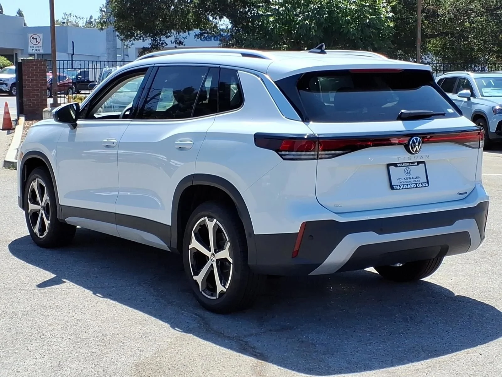 New 2026 Pure White Volkswagen 2.0T SE image 6