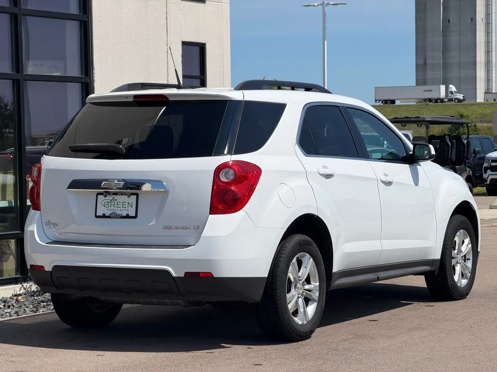 Used 2011 White Chevrolet LT image 5
