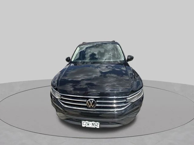 Used 2022  Volkswagen 2.0T SE image 2