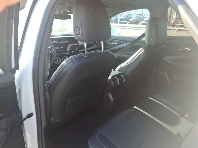 Used 2024 Summit White Chevrolet LT image 9