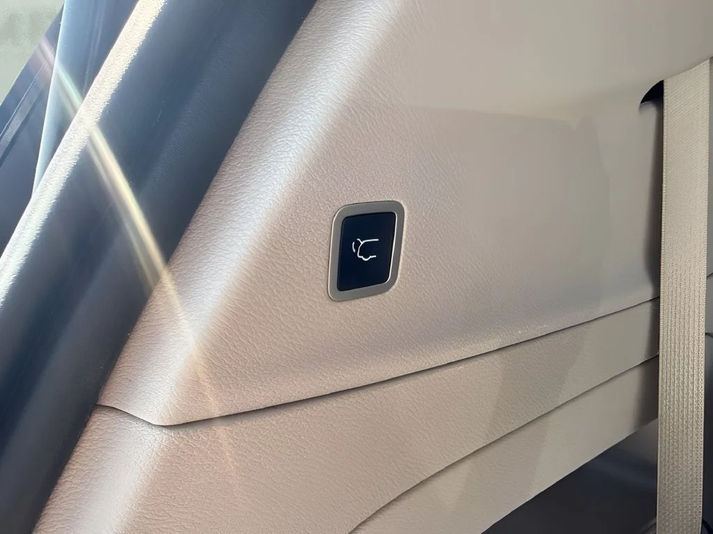 Used 2019 Gray Chrysler Touring Plus image 25