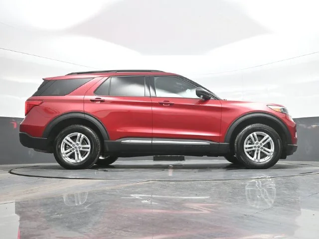 Used 2023 Red Ford XLT image 24