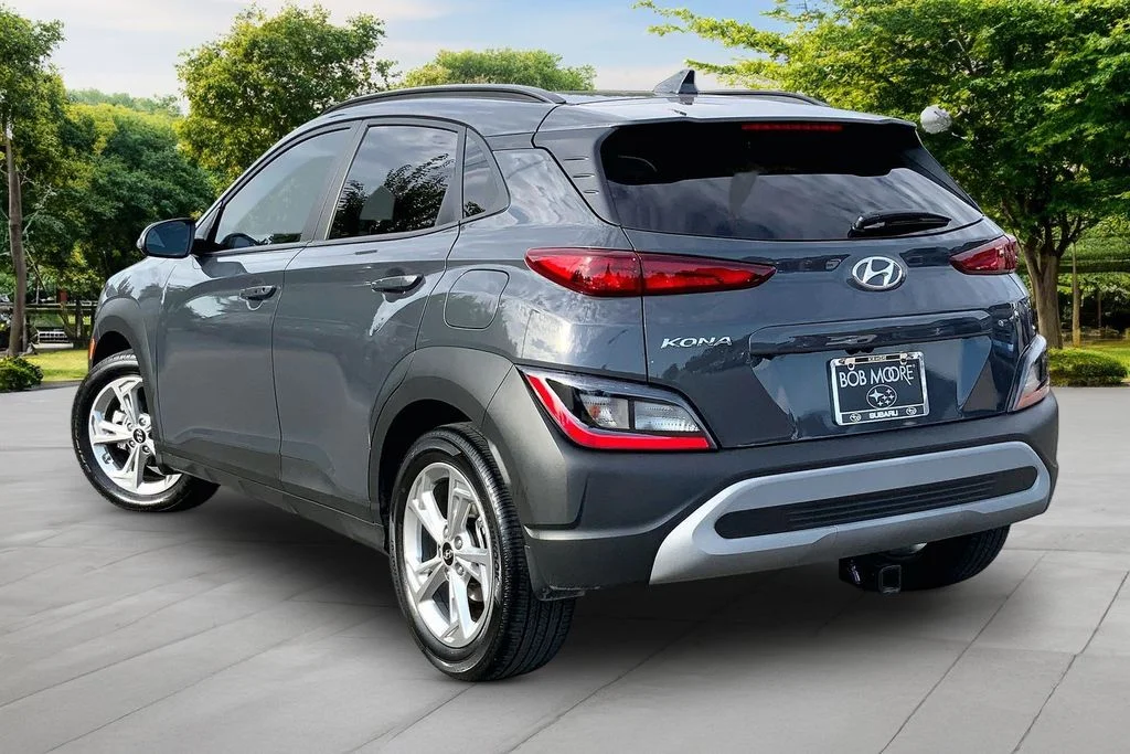 Used 2023 Gray Hyundai SEL image 4