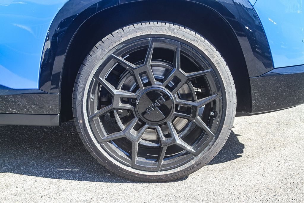 New 2026 Santorini Blue BMW Label image 8