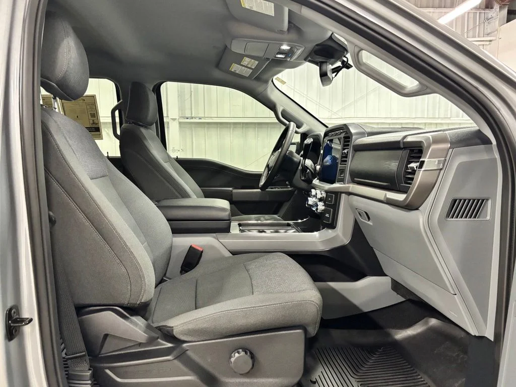 Used 2024 Silver Ford XLT image 22