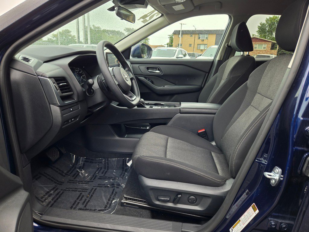 2024 Nissan Rogue SV - Photo 22
