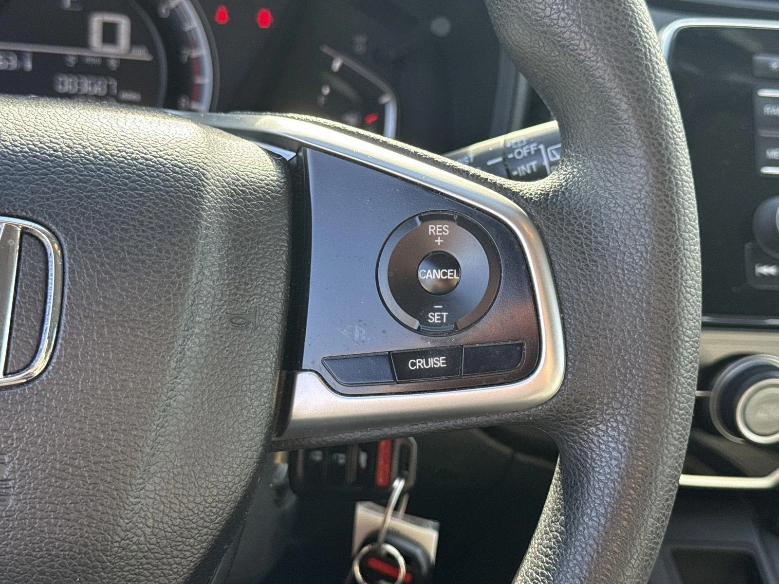 Used 2018 Lunar Silver Metallic Honda LX image 11