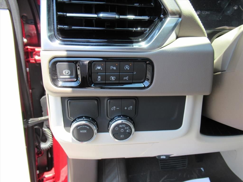 2026 GMC Yukon Denali - Photo 20