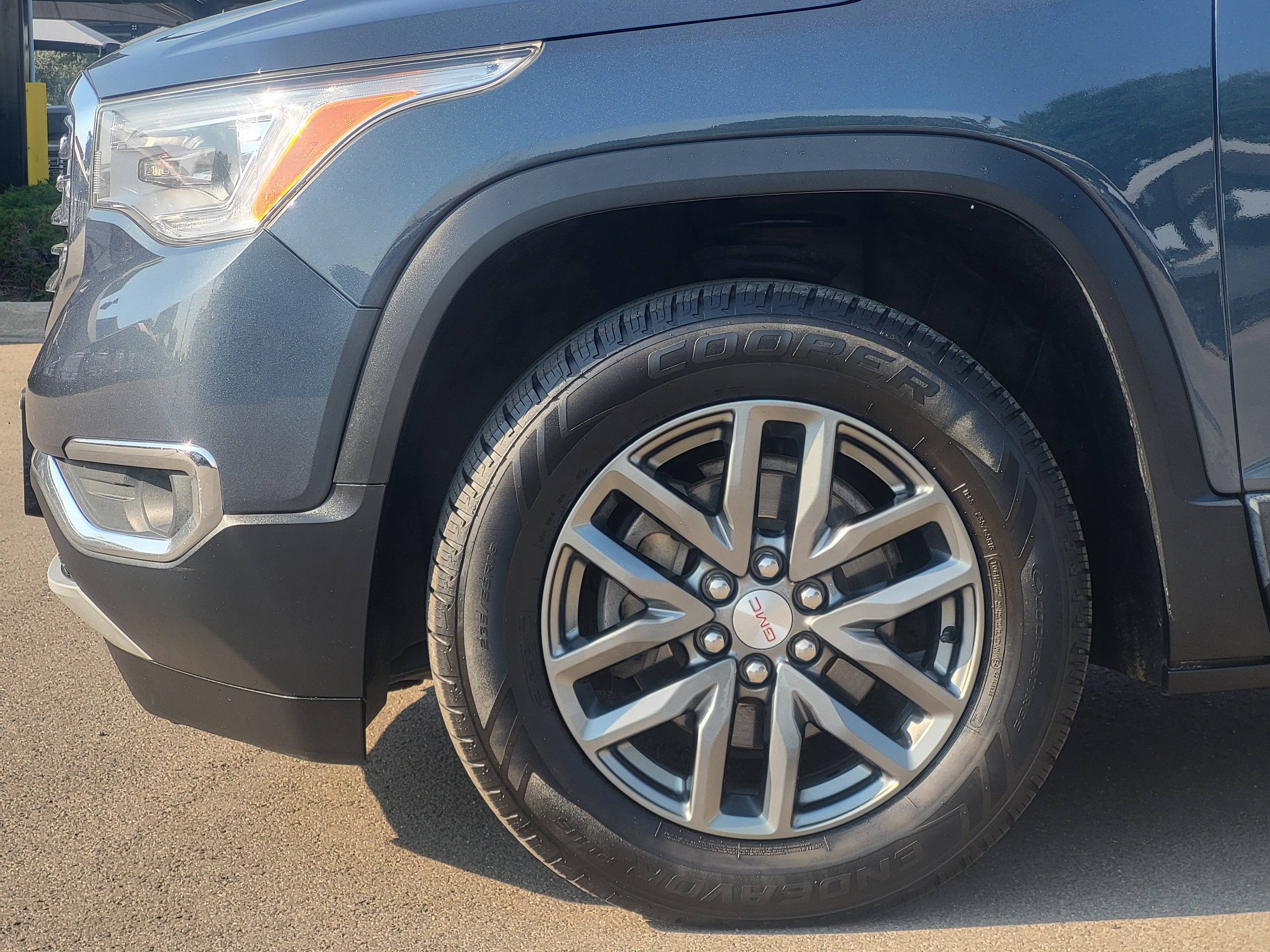 2019 GMC Acadia SLT-1 - Photo 9