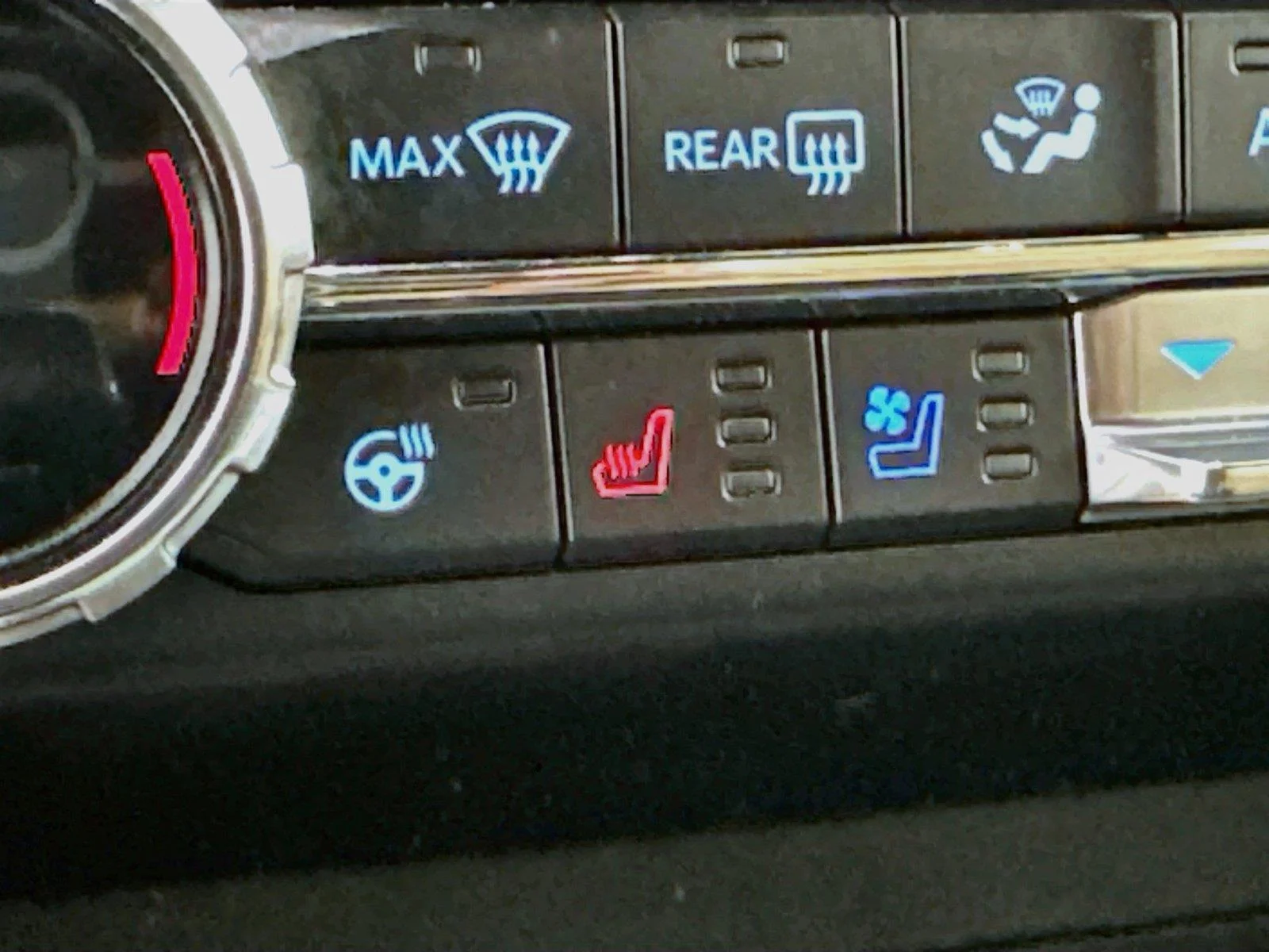 Used 2021 White Ford XL image 16