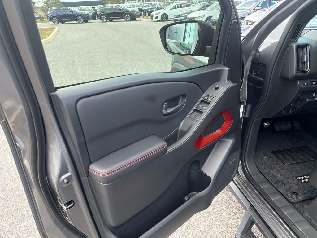 New 2026 Nissan Frontier PRO-4X 4D Crew Cab