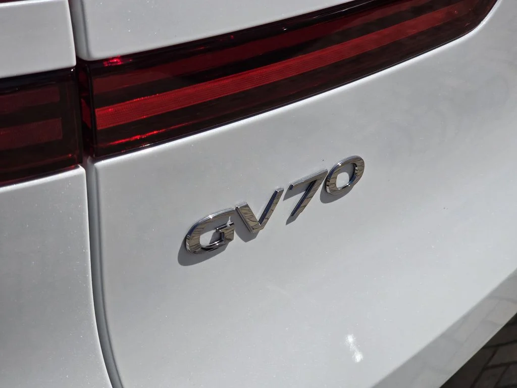 New 2026 White Genesis 2.5T Sport Prestige image 6